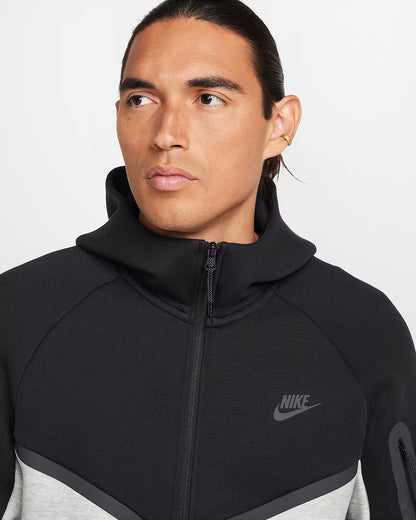 Nike tech