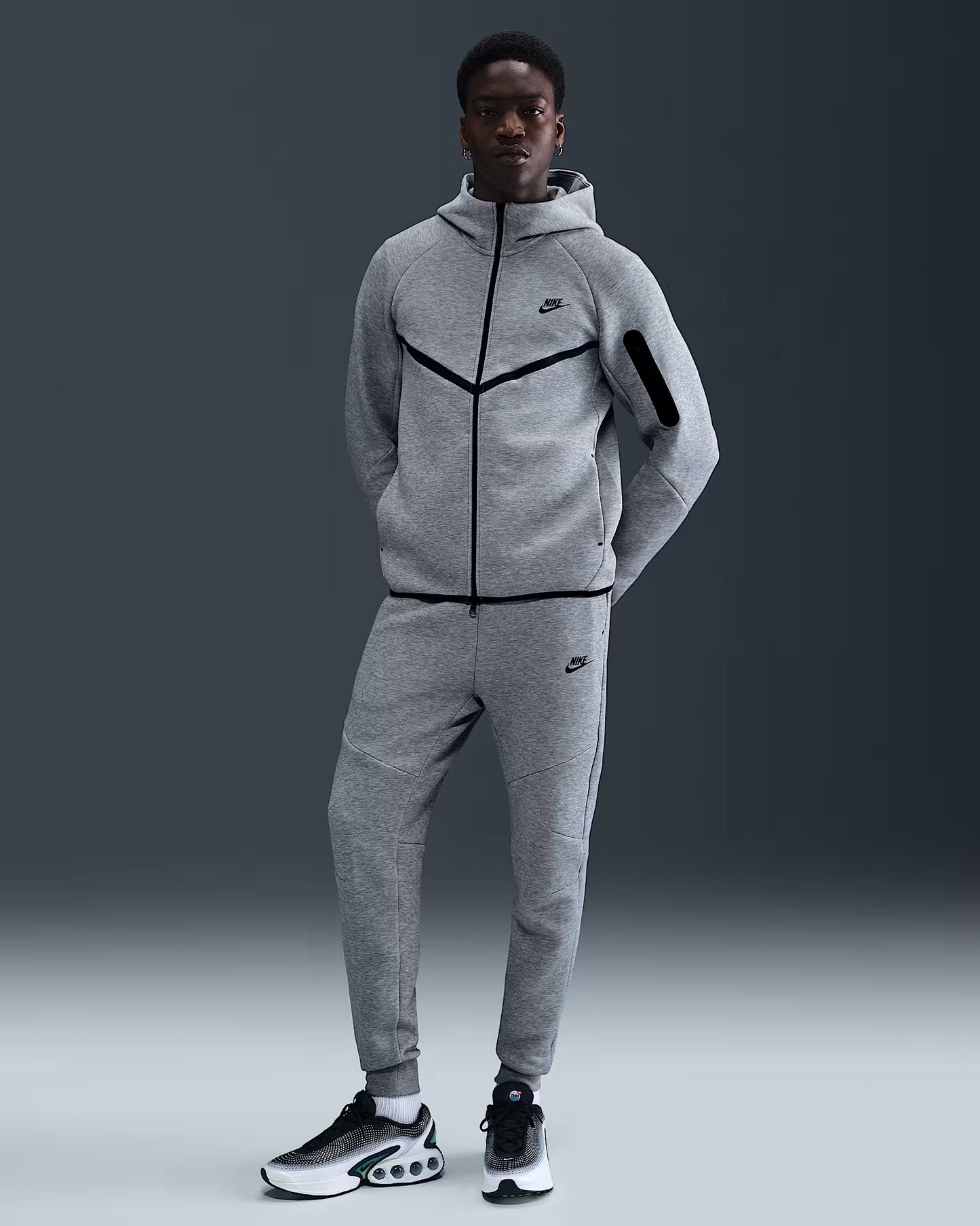 Nike tech