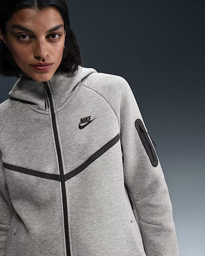 Nike tech